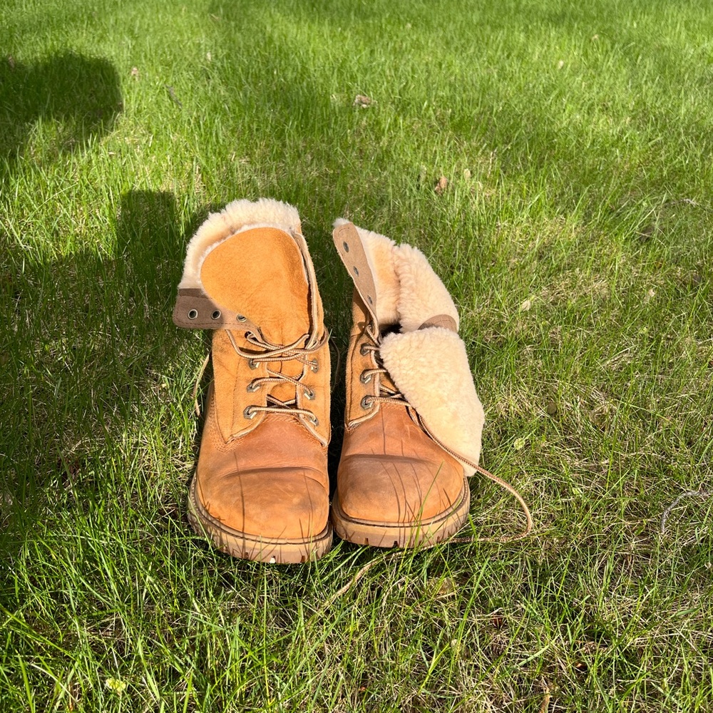 Timberland Tan Lace-Up Shearling-Lined Women's Boots